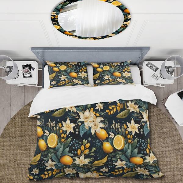 Designart "Ocean Odyssey Tropical Pattern" Yellow Floral Bed Cover Set